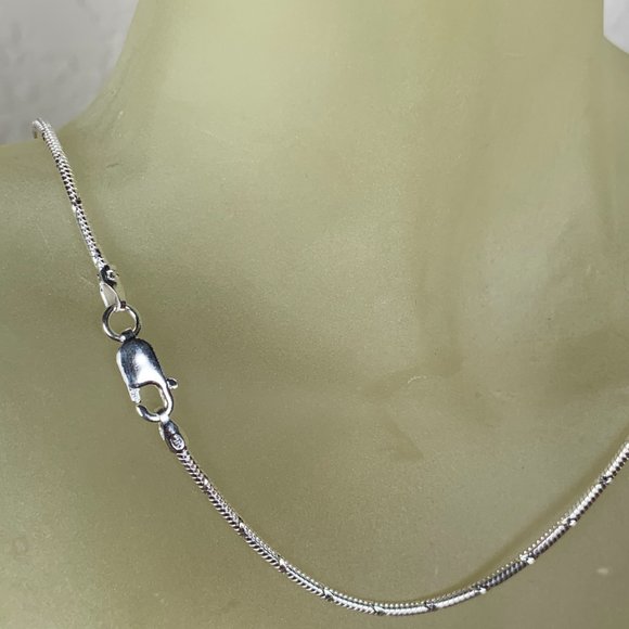 NEW 20" Real Solid Silver (not plated) Diamond Cut Snake Chain 1.5mm - Picture 3 of 6